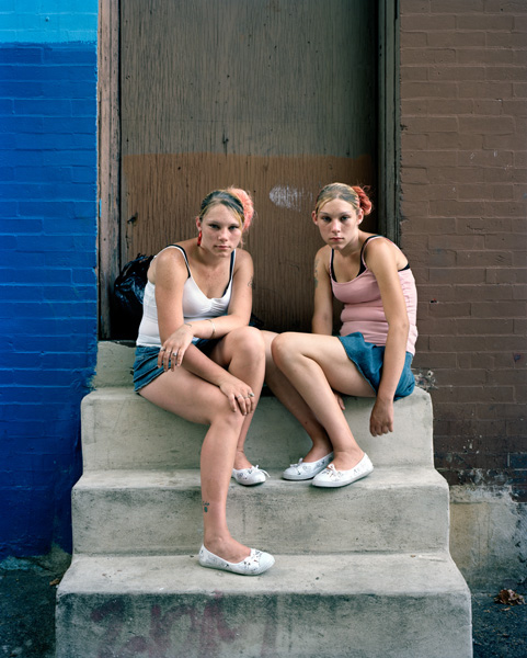Jeffrey Stockbridge, «Tic Tac and Tootsie (Twin Sisters Carroll and Shelly McKean)», 2009. Third-prize winner